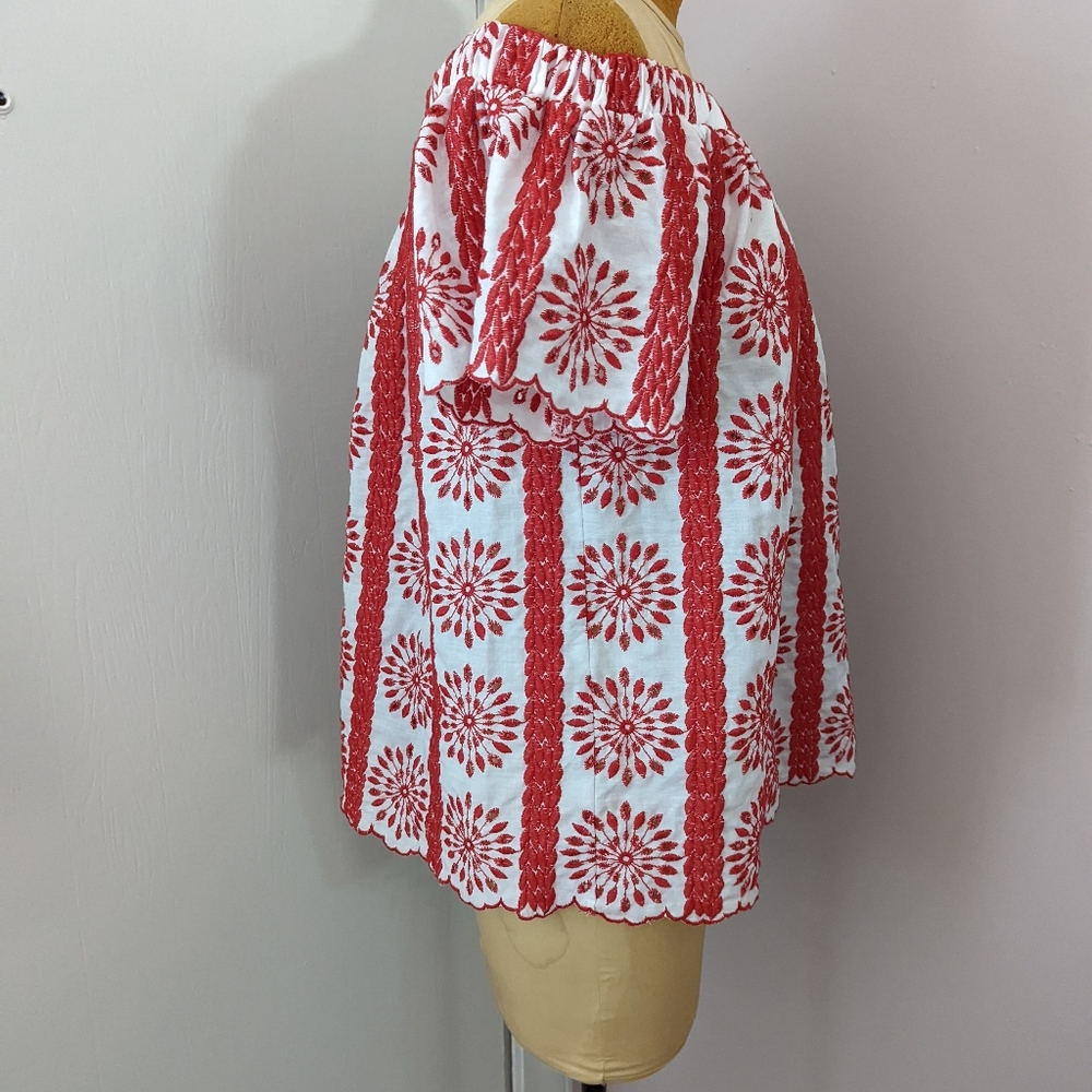 White Cotton with Red Detail Designs Off the Shoulder Entro Blouse size Small - Picture 5 of 9